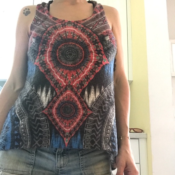 Unique Top 🔥🔥 - Picture 3 of 4